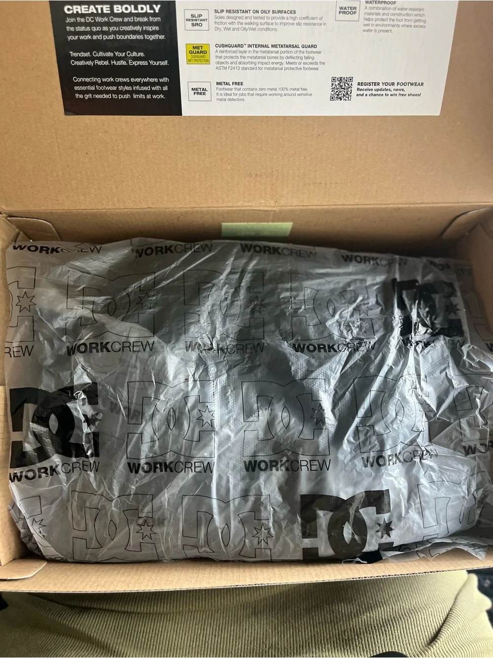DC Workcrew Branded Gray Shoe Packaging
